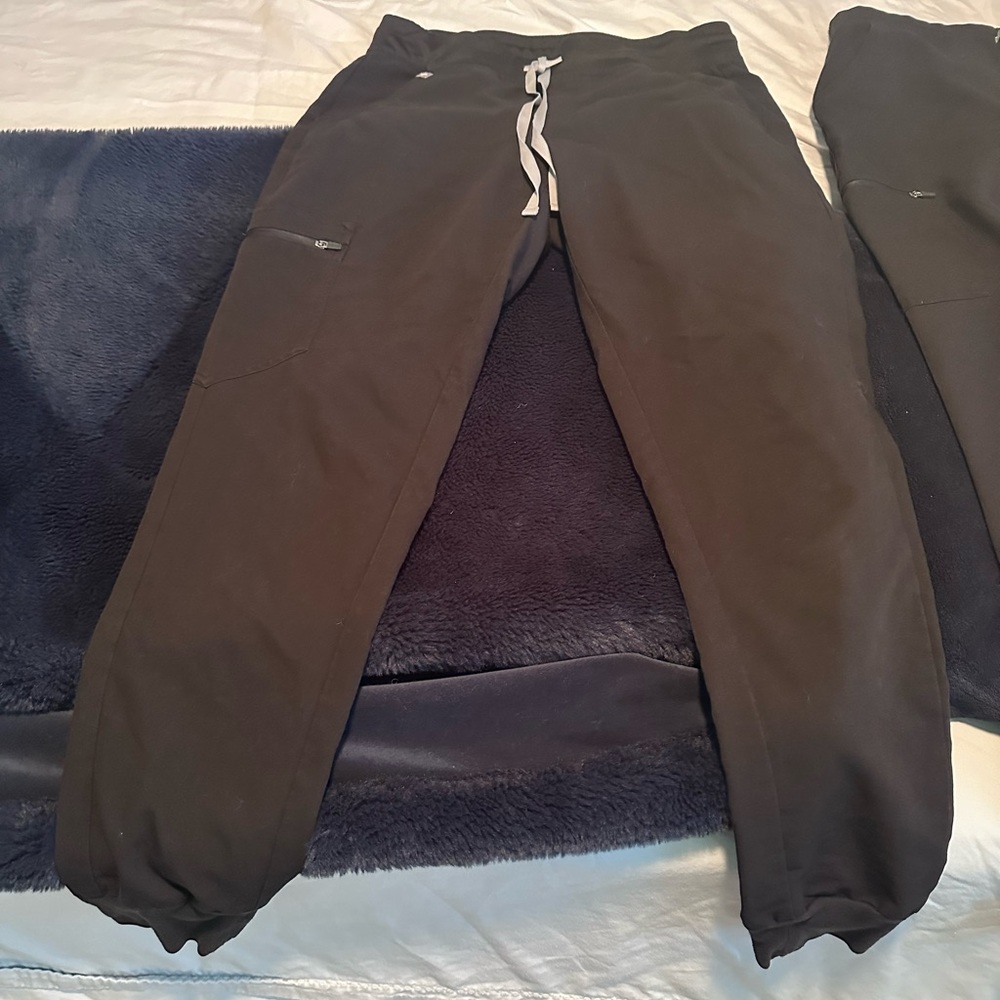 Figs Zamora jogger black small